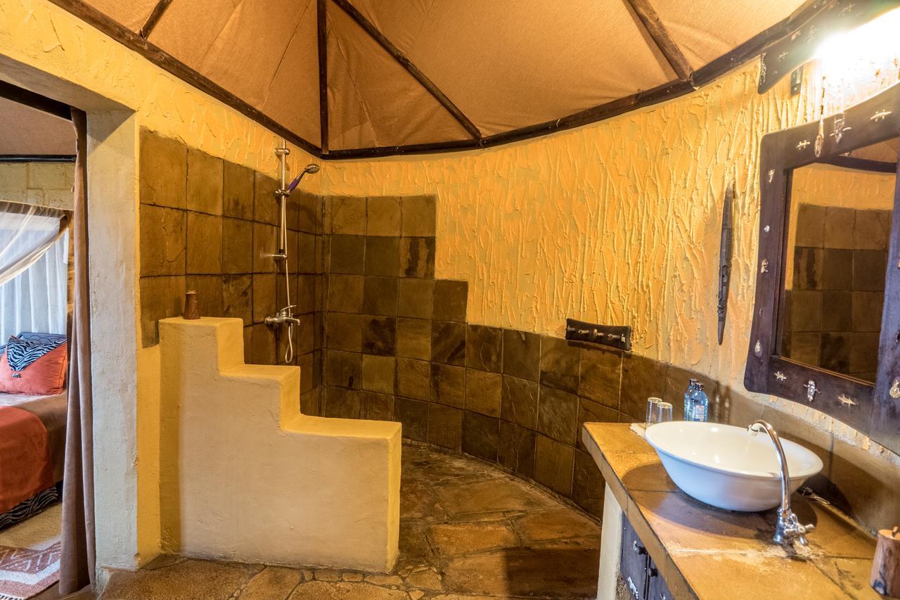 Rhino Watch Safarilodge Mweiga Exterior photo